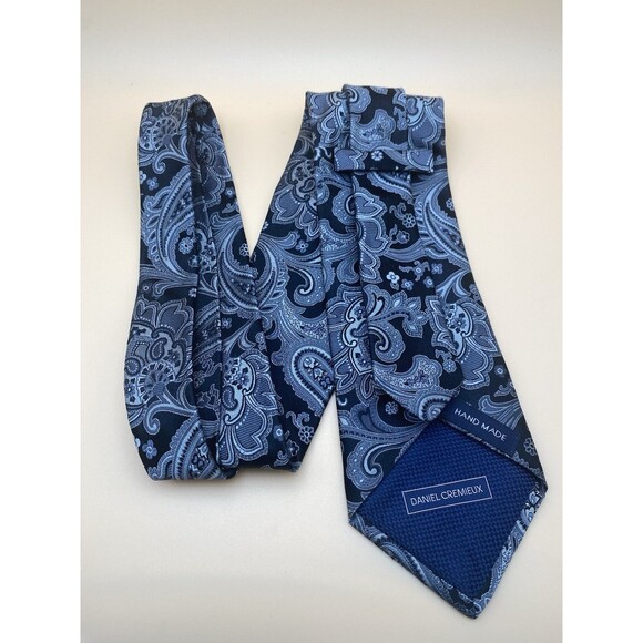 Daniel Cremieux Hand Made Silk Tie Blue Silver Paisley Floral Necktie - Picture 8 of 8